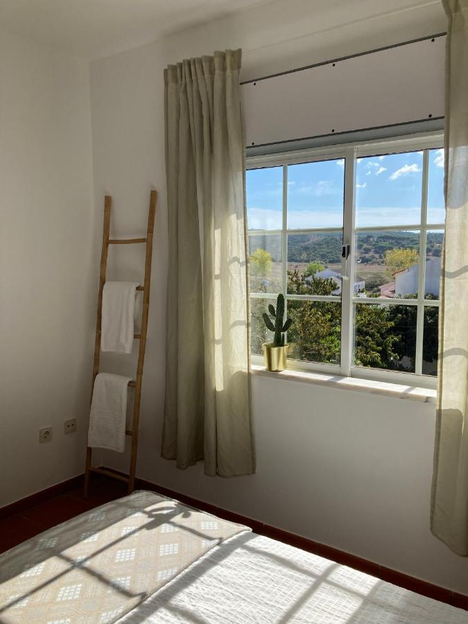 Guesthouse Releash Aljezur Exteriör bild