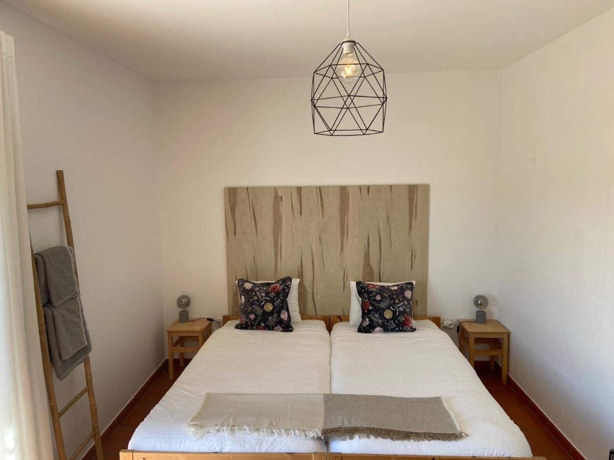 Guesthouse Releash Aljezur Exteriör bild